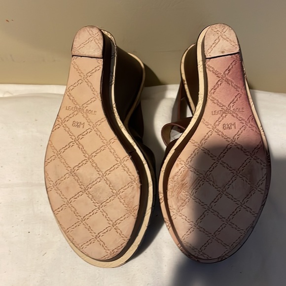 L.A.M.B - Picture 6 of 6